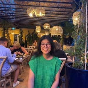 Meet your Posher, Caroline